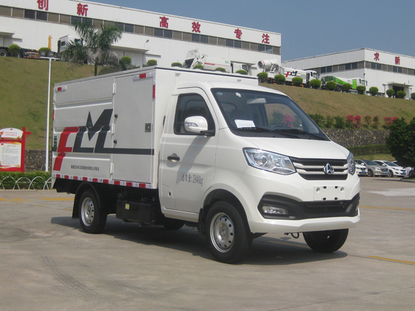 福龍馬牌FLM5031XTYCC6密閉式桶裝垃圾車公告圖片