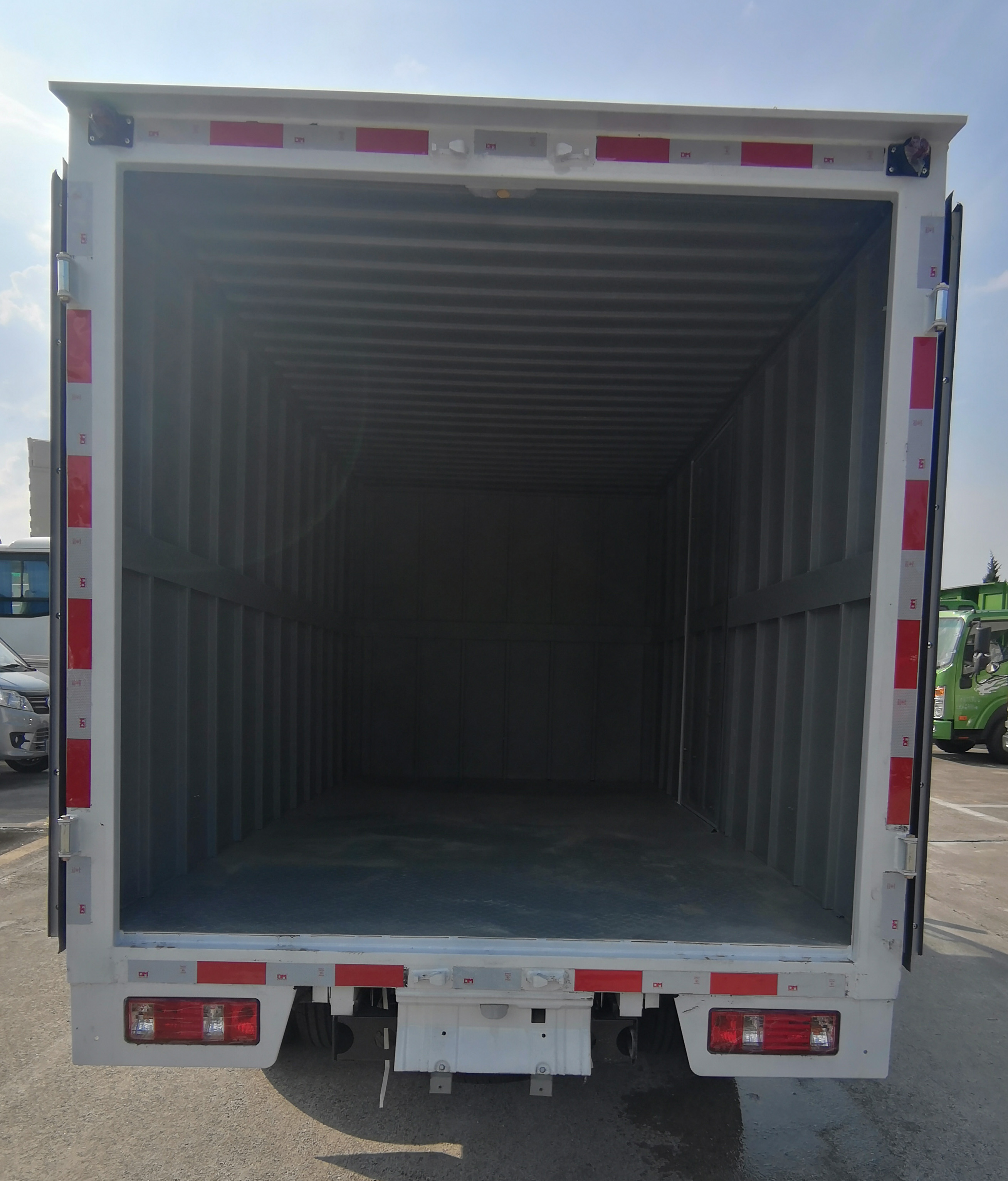 北京汽車制造廠有限公司牌BAW5031XXYP1B55廂式運(yùn)輸車公告圖片