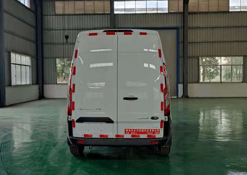 伴君長興牌AAA5033XLCQJXM6冷藏車公告圖片