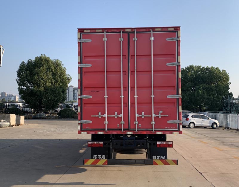 江淮牌HFC5181XXYP3K1A45S廂式運(yùn)輸車公告圖片