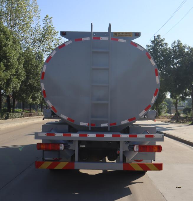 中汽力威牌HLW5240TGYCA6供液車公告圖片