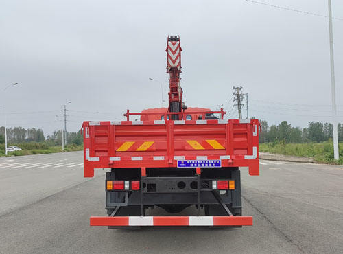 神百重工牌ABC5118JSQZZ6隨車(chē)起重運(yùn)輸車(chē)公告圖片