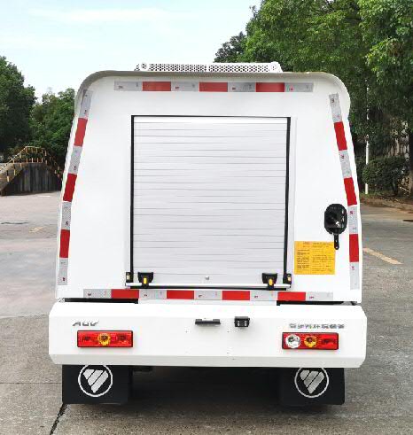 普羅科牌BJ5033TYHE6-P1路面養(yǎng)護(hù)車公告圖片