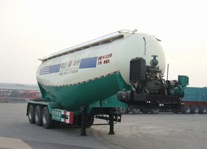 华宇达牌12米30吨3轴低密度粉粒物料运输半挂车(LHY9404GFLA)