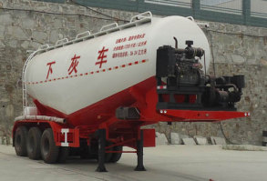 下灰半挂车