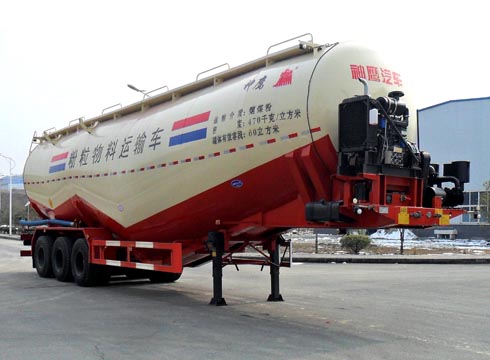神鹰牌13米27.4吨3轴低密度粉粒物料运输半挂车(YG9403GFL)