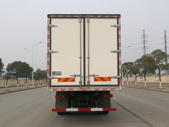 東風(fēng)牌DFH5180XLCBX2冷藏車公告圖片