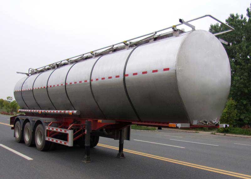 龙星汇牌10.6米31.6吨3轴液态食品运输半挂车(HLV9400GYS)
