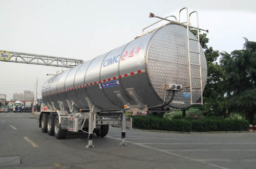 通华牌11米33.2吨3轴液态食品运输半挂车(THT9406GYSE)