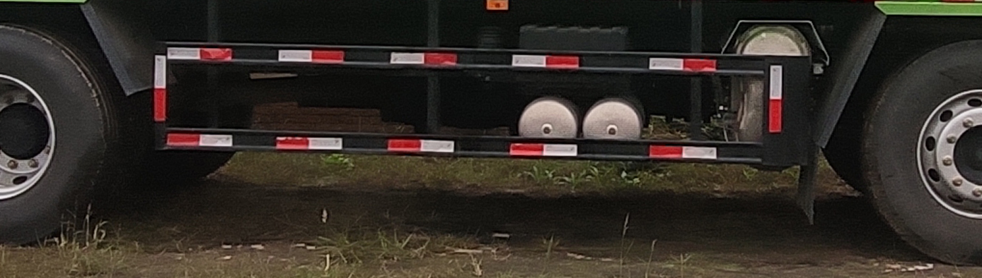 陜汽牌SX5310CCYMP6466倉(cāng)柵式運(yùn)輸車(chē)公告圖片