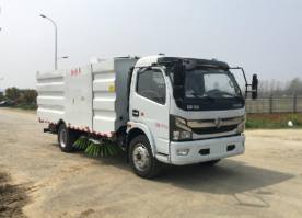 聚尘王牌HNY5120TSLE6扫路车