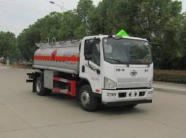运油车