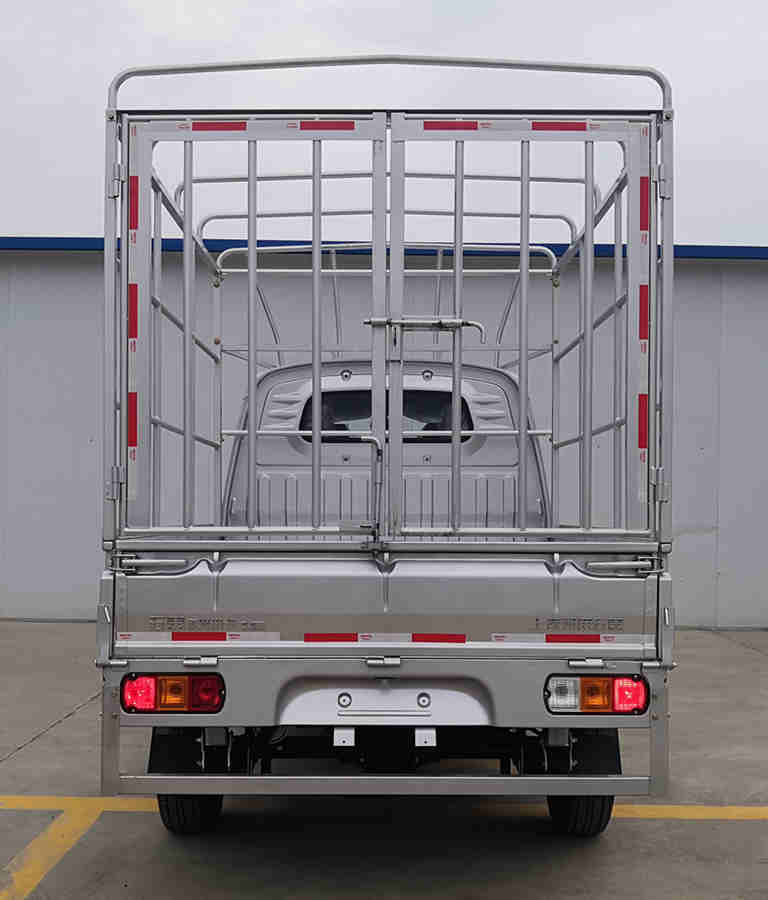 五菱牌LZW5028CCYSPWAA倉柵式運輸車公告圖片