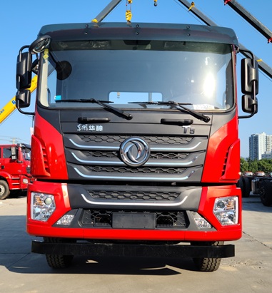 徐工牌XGS5183JSQD6隨車起重運(yùn)輸車公告圖片