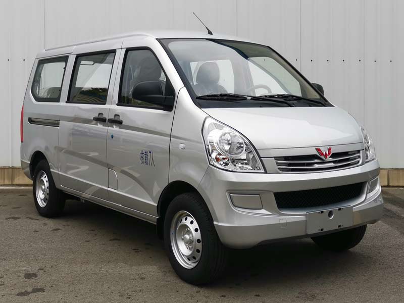 五菱牌LZW6410BQW多用途乘用车图片