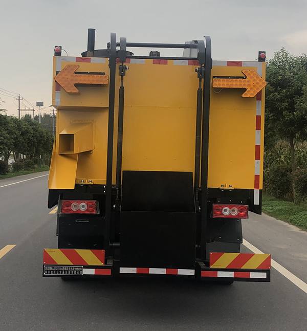 路鑫牌NJJ5121TXB6瀝青路面熱再生修補(bǔ)車公告圖片