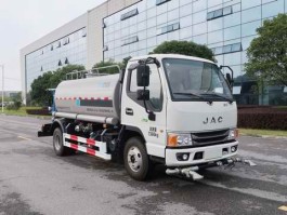 洒水车