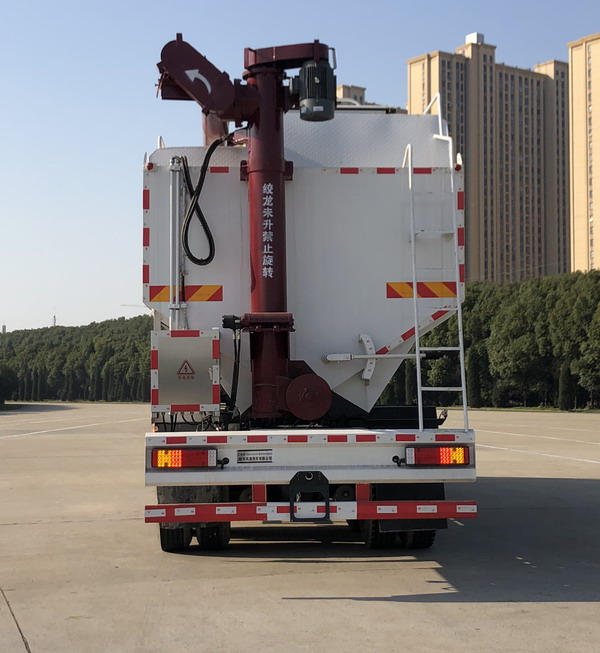 东风牌DFH5310ZSLDX1散装饲料运输车公告图片