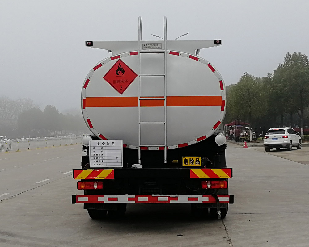 楚勝牌CSC5262GYYD6A運油車公告圖片