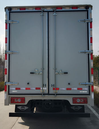 福田牌BJ5046XXY9JDA-53廂式運(yùn)輸車公告圖片