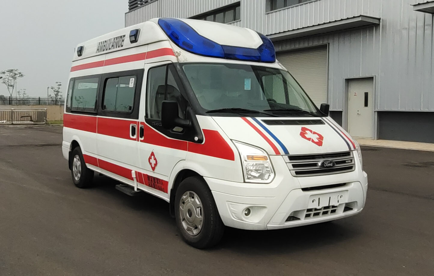 中国中车牌TEG5040XJH302救护车