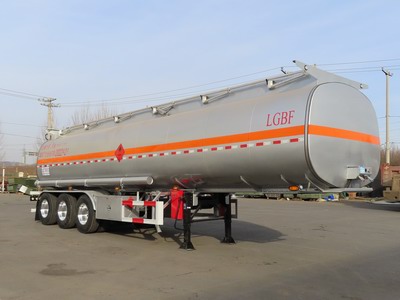 长庆牌11.6米29.5吨3轴易燃液体罐式运输半挂车(CQK9400GRY)