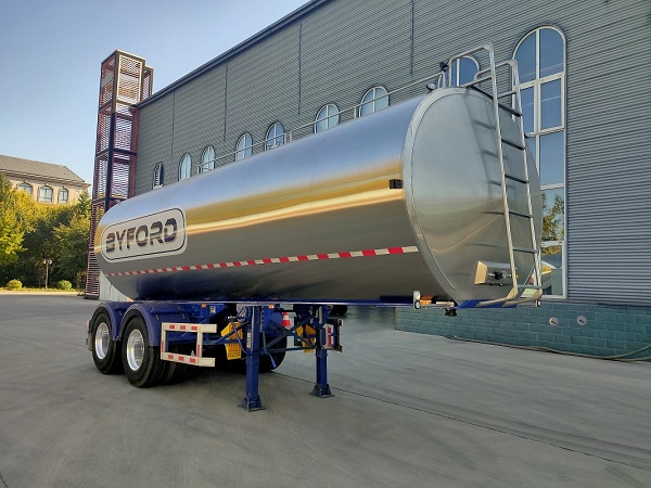 佰福德牌7.8米24.6吨2轴液态食品运输半挂车(SFC9301GYS)
