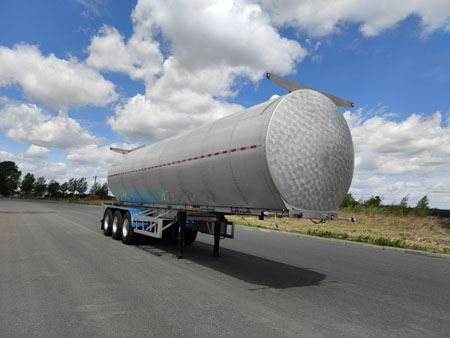 乔航牌11.2米35吨3轴铝合金食用油运输半挂车(QHZ9401GSY)