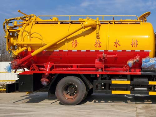 華專(zhuān)一牌EHY5180GQWD6清洗吸污車(chē)公告圖片