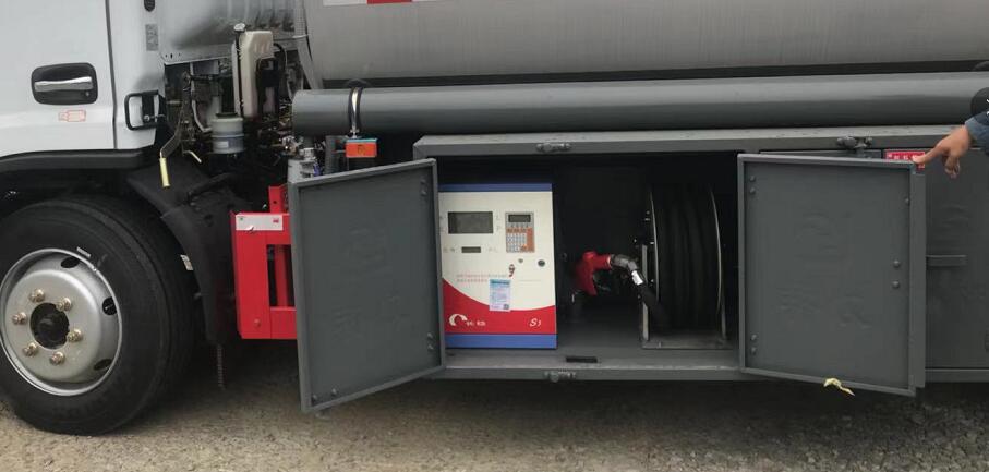 醒獅牌SLS5120GJYE6K加油車公告圖片