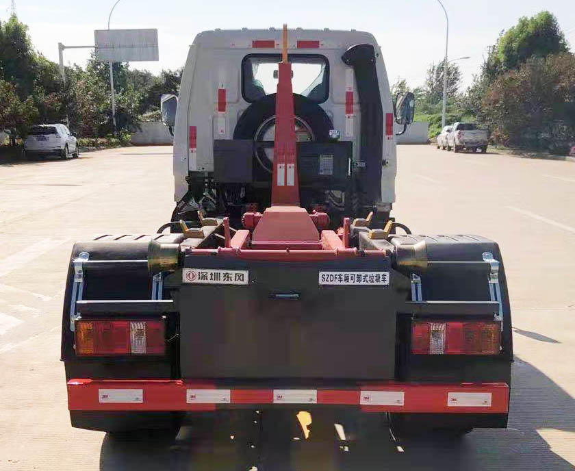 东风牌SE5040ZXXH6车厢可卸式垃圾车公告图片