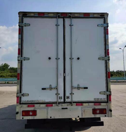 開沃牌NJL5043XXYBEVA2純電動(dòng)廂式運(yùn)輸車公告圖片