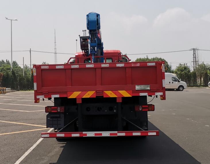 東風(fēng)牌DFV5243JSQGP6D2隨車(chē)起重運(yùn)輸車(chē)公告圖片