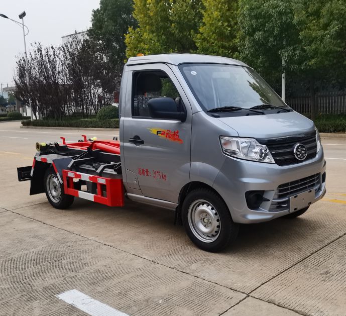 长力威牌CLA5020ZXXCA6车厢可卸式垃圾车公告图片