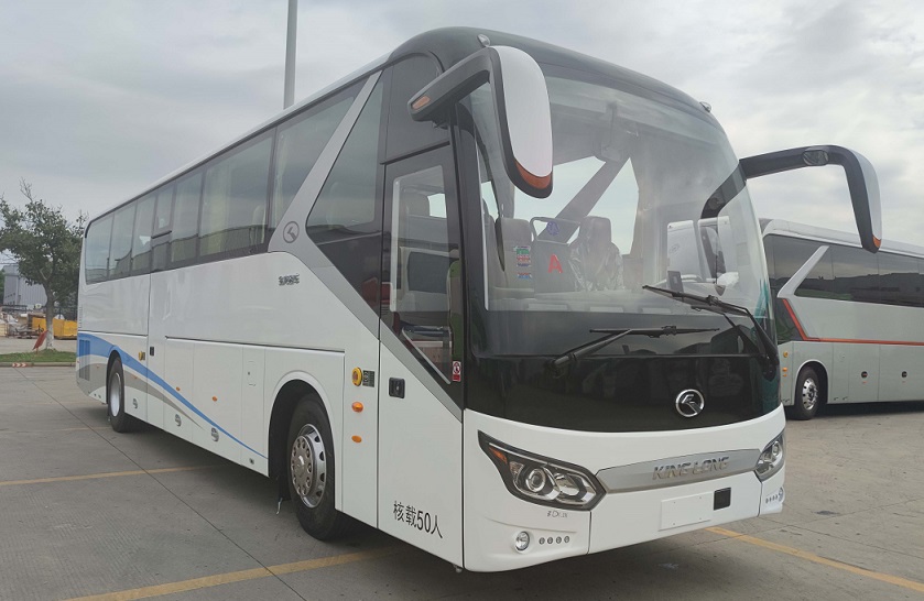 金龍牌XMQ5170XYBD運(yùn)兵車公告圖片