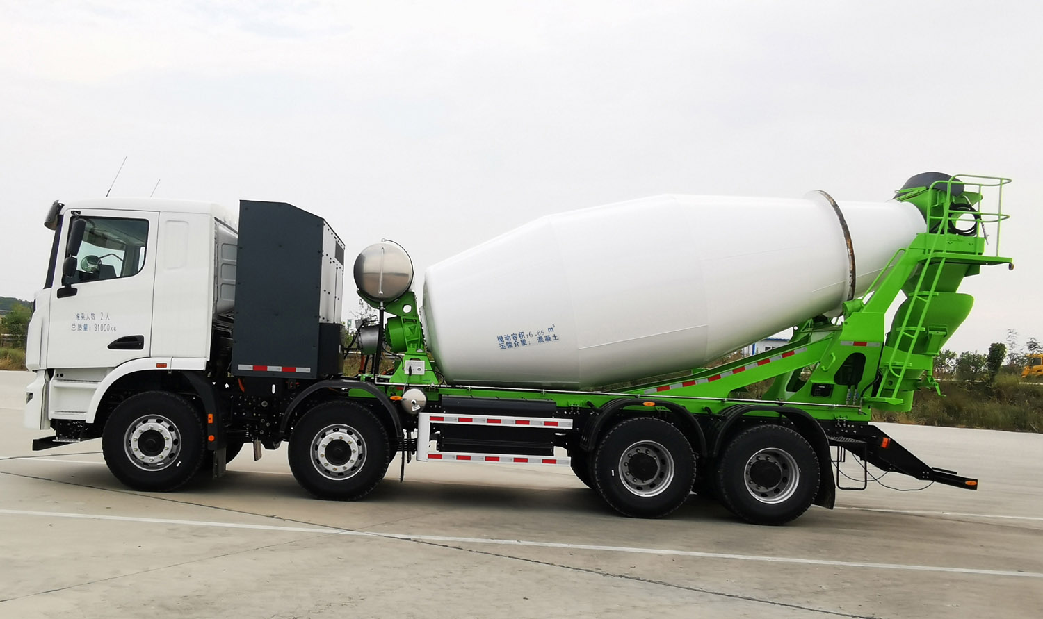 宇通牌ZKH5310GJBP6BEV11純電動混凝土攪拌運(yùn)輸車公告圖片