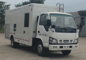 大流量排水抢险车