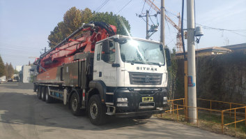 科尼乐牌KNL5540THB混凝土泵车