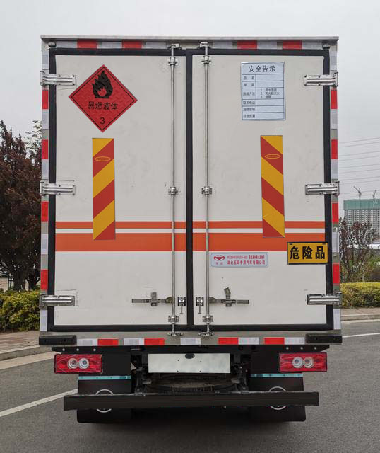 華通牌HCQ5088XRYJEA-AB1易燃液體廂式運(yùn)輸車公告圖片