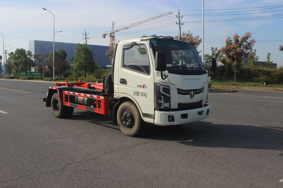 力海通牌HLH5070ZXXFD6車廂可卸式垃圾車公告圖片