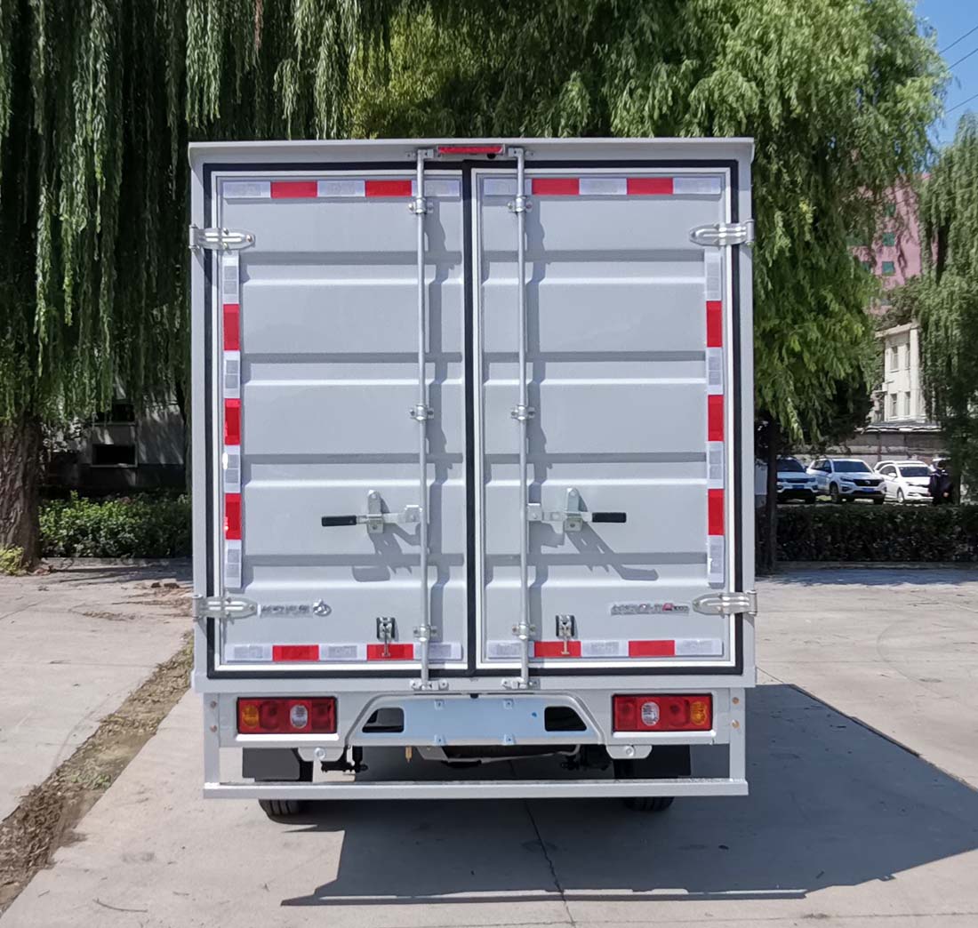 長安牌SC5032XXYDFAZ6廂式運輸車公告圖片