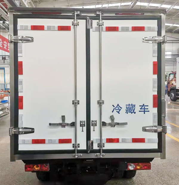 雷萨牌BJ5031XLC-LX冷藏车公告图片