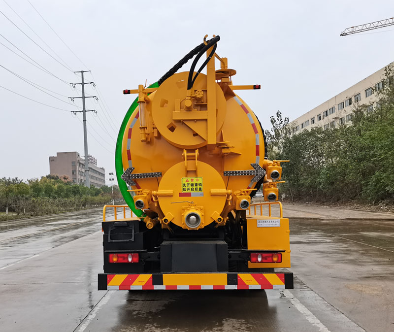 楚勝牌CSC5182GQWD6清洗吸污車(chē)公告圖片