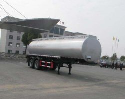 供液半挂车