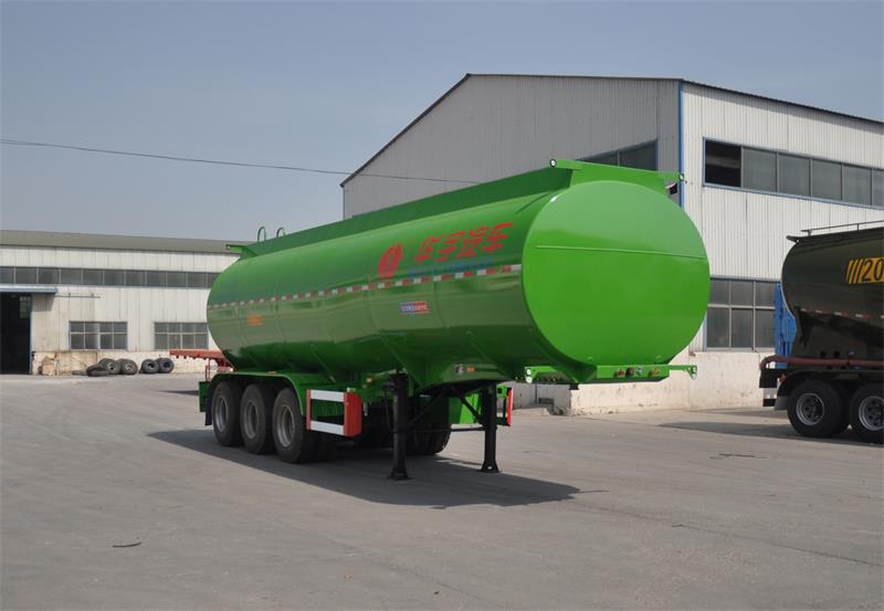 华宇达牌9.4米32.5吨3轴普通液体运输半挂车(LHY9400GPG)