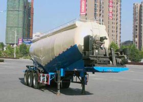 下灰半挂车