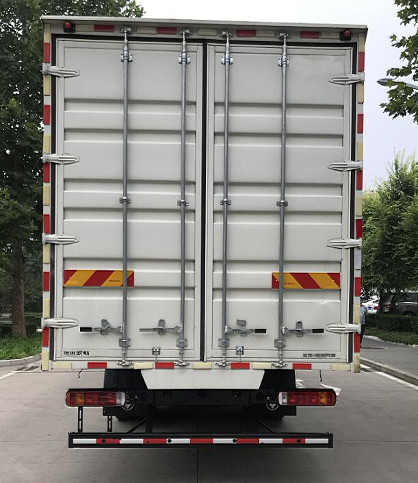 福田牌BJ5186XXY-1A厢式运输车公告图片