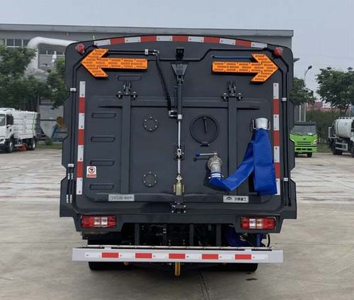 宇通牌YTZ5101TSLD0BEV纯电动扫路车公告图片