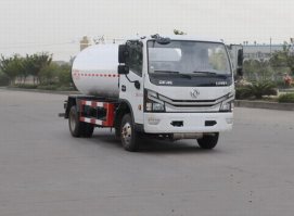 东风牌EQ5095GPG8NDBAC普通液体运输车