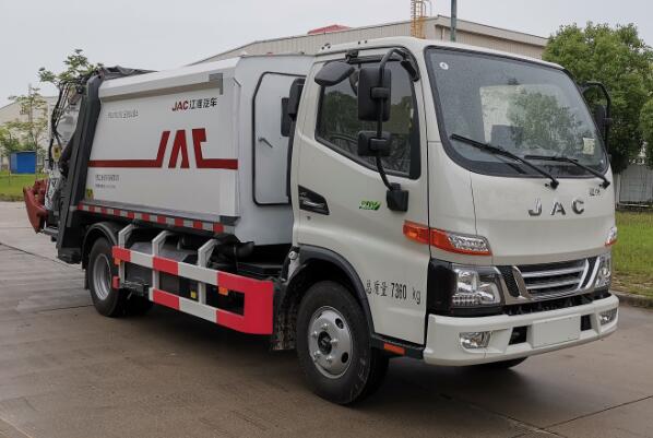 江淮牌HFC5070ZYSSZ壓縮式垃圾車公告圖片